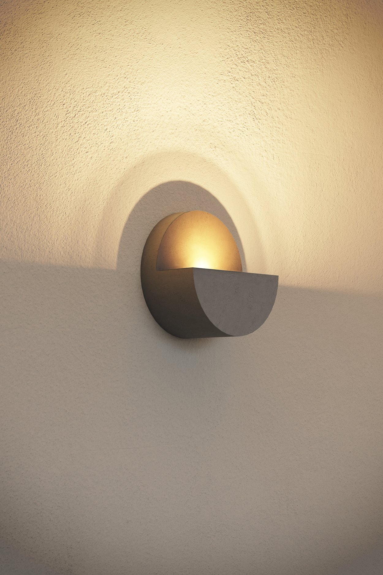 Modern wall luminare