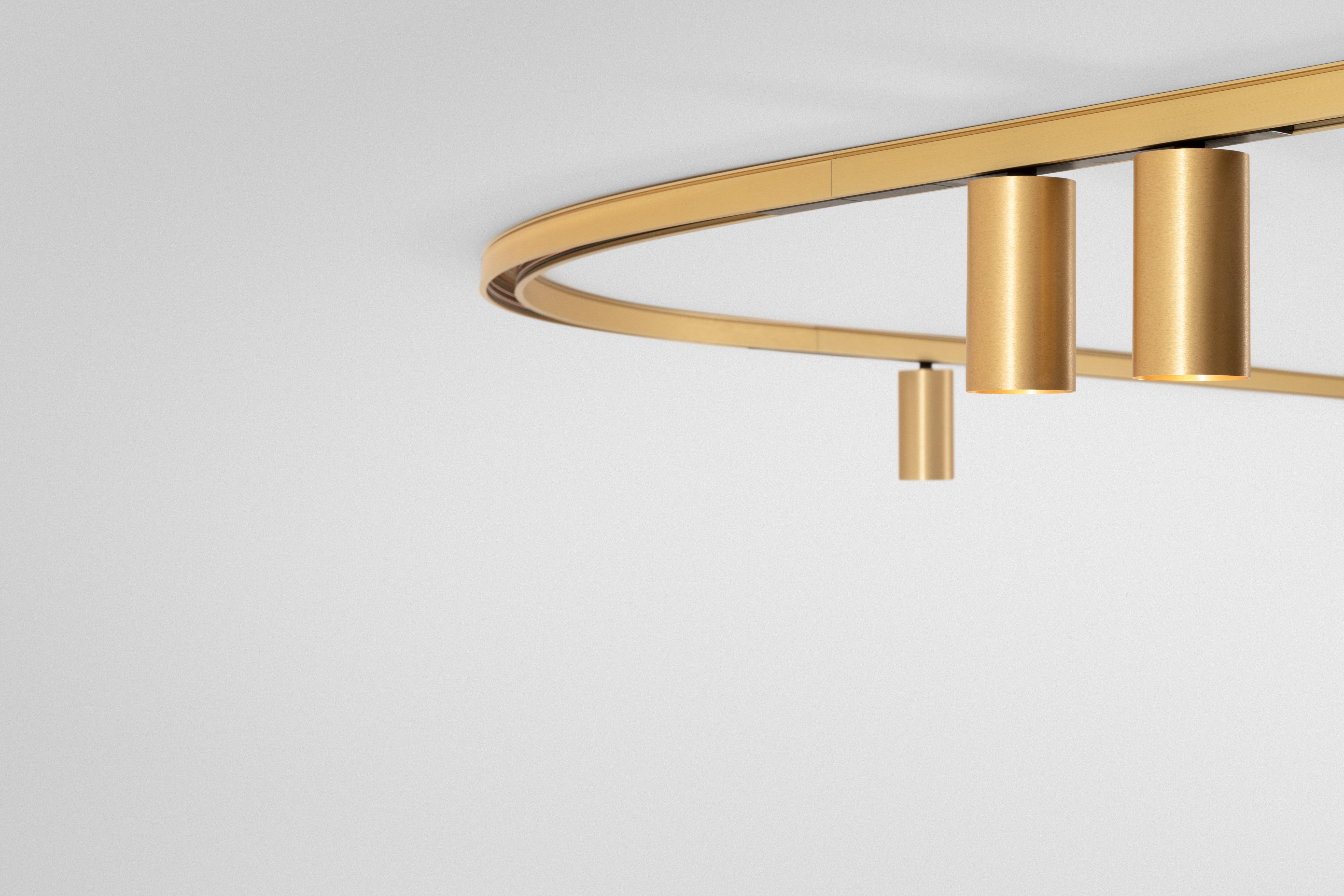 Pista Curved Track 48v curved champagne