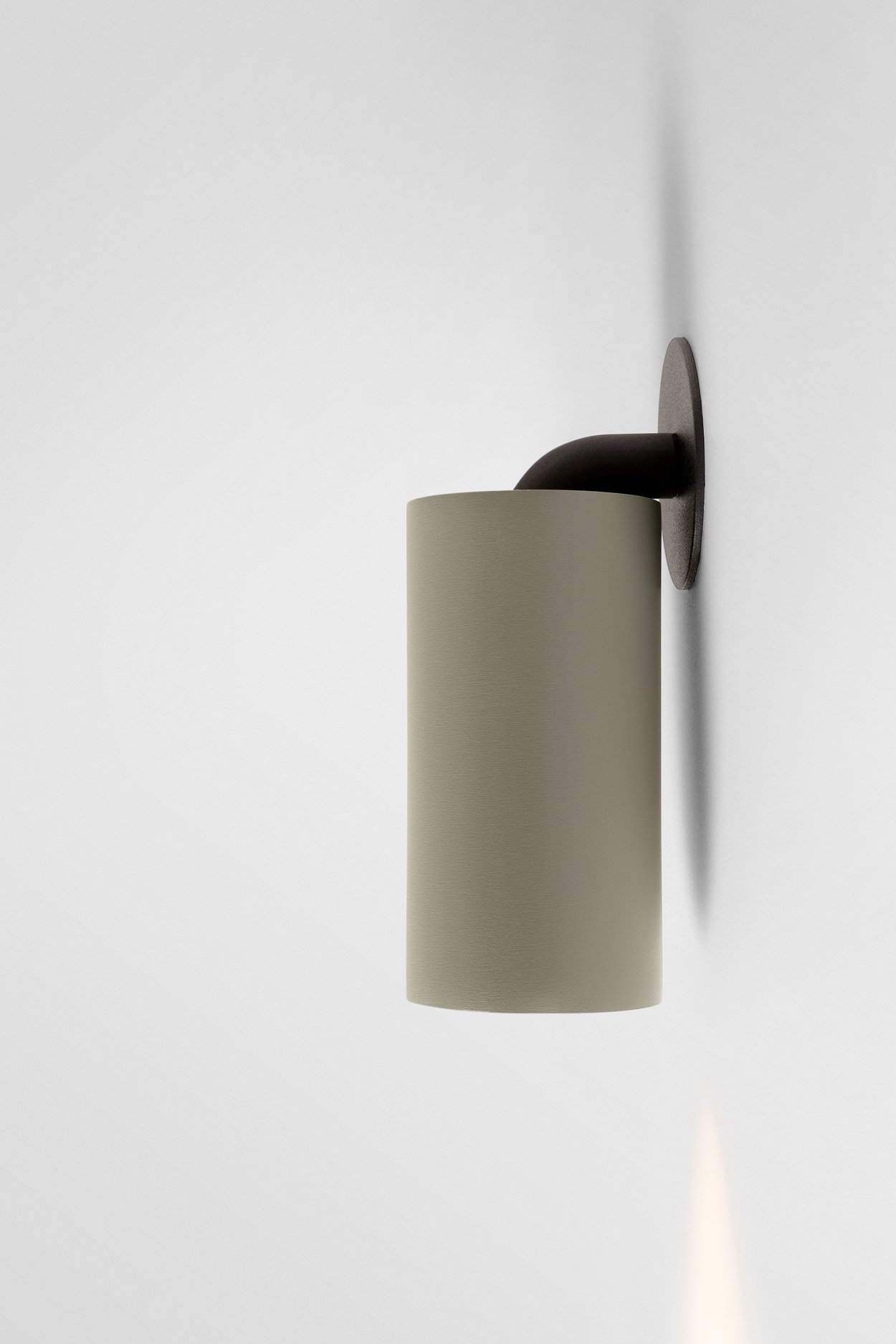 Minude Semi-Recessed
