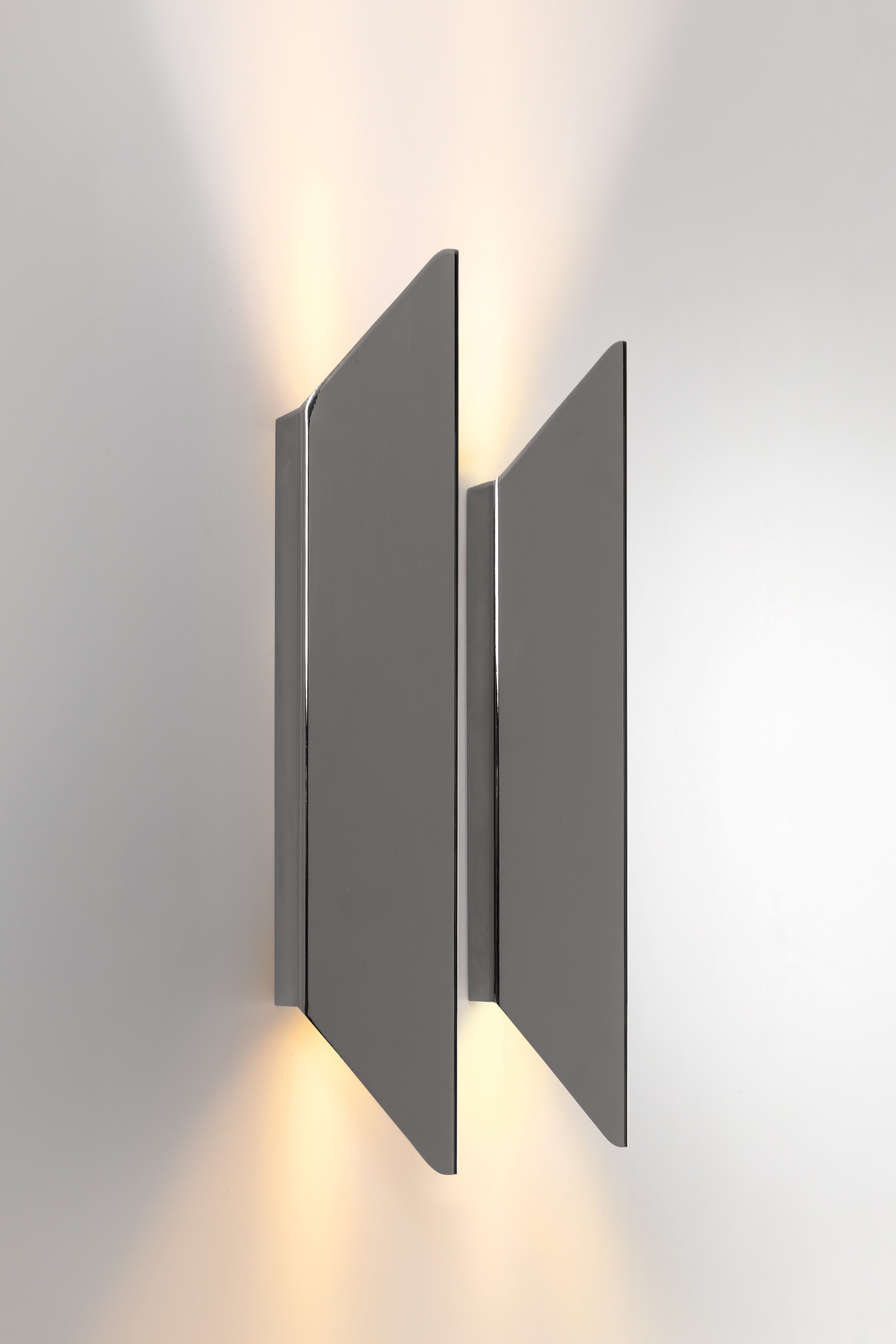 Chivall Wall up-down Black Chrome