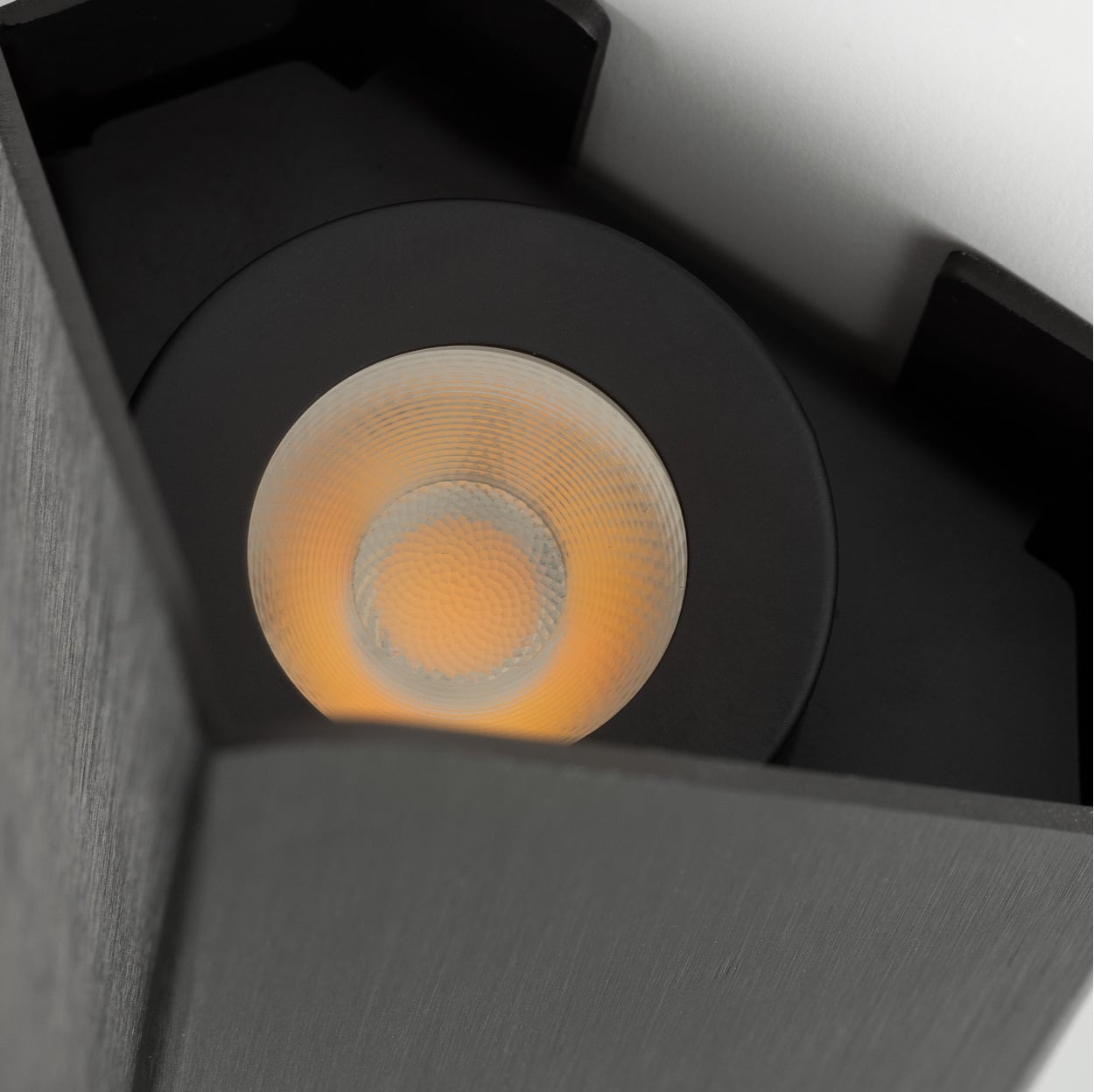 chival wall led luminaire tir lens technology