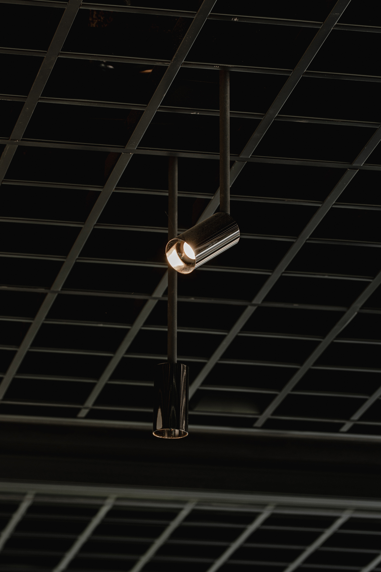 Modupoint Round Deep Recessed Stick with Minude Jack Adustable in Black Chrome