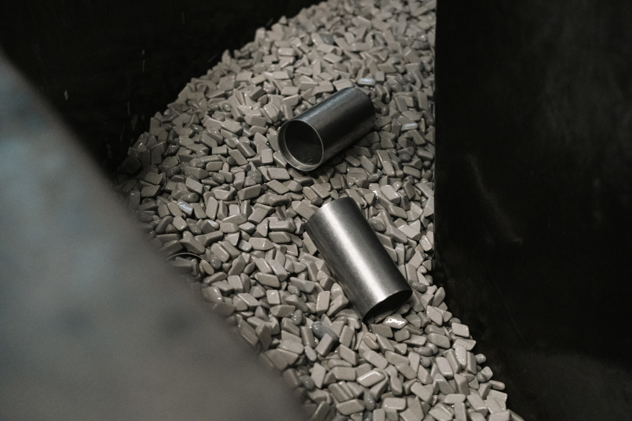 Minude Aluminium Tumbled process