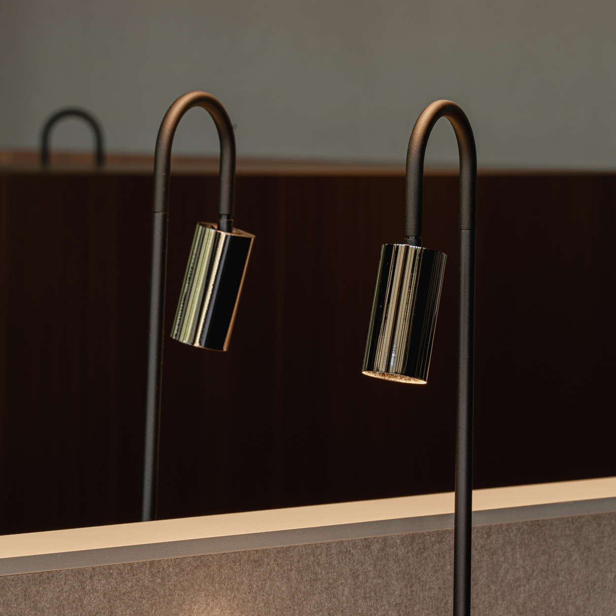 Modupoint stick with Minude jack on office