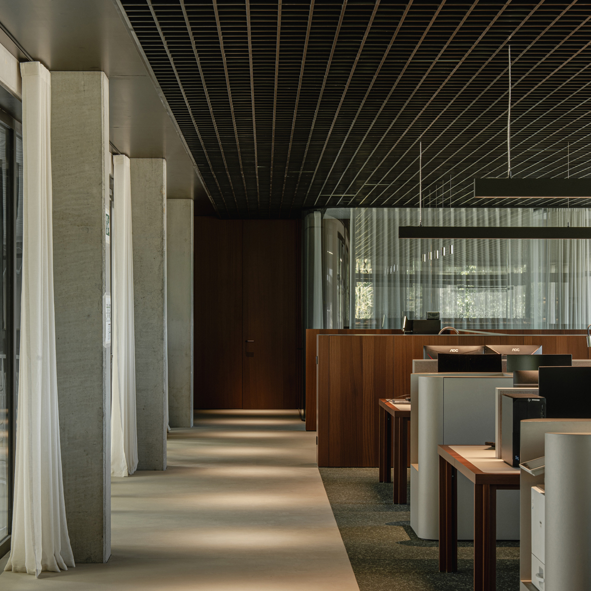 SLD50 High Suspended in open office setting