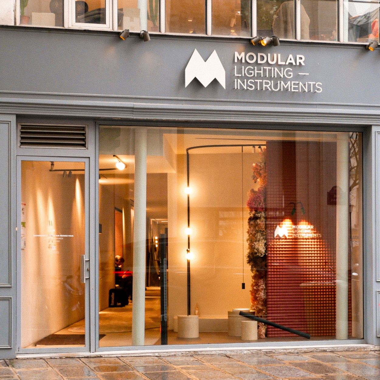Paris showroom by Modular Lighting Instruments
