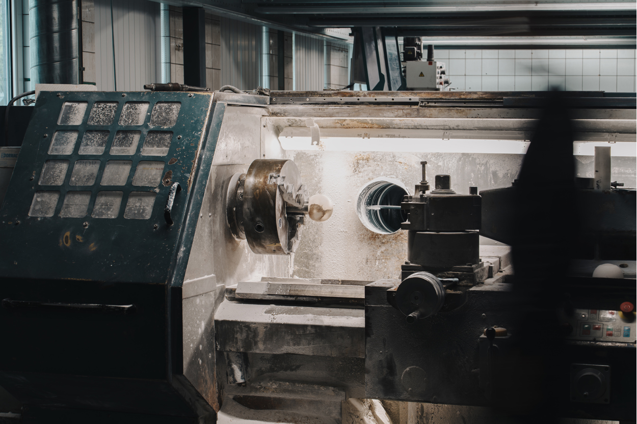 Alabaster process CNC machine sphere