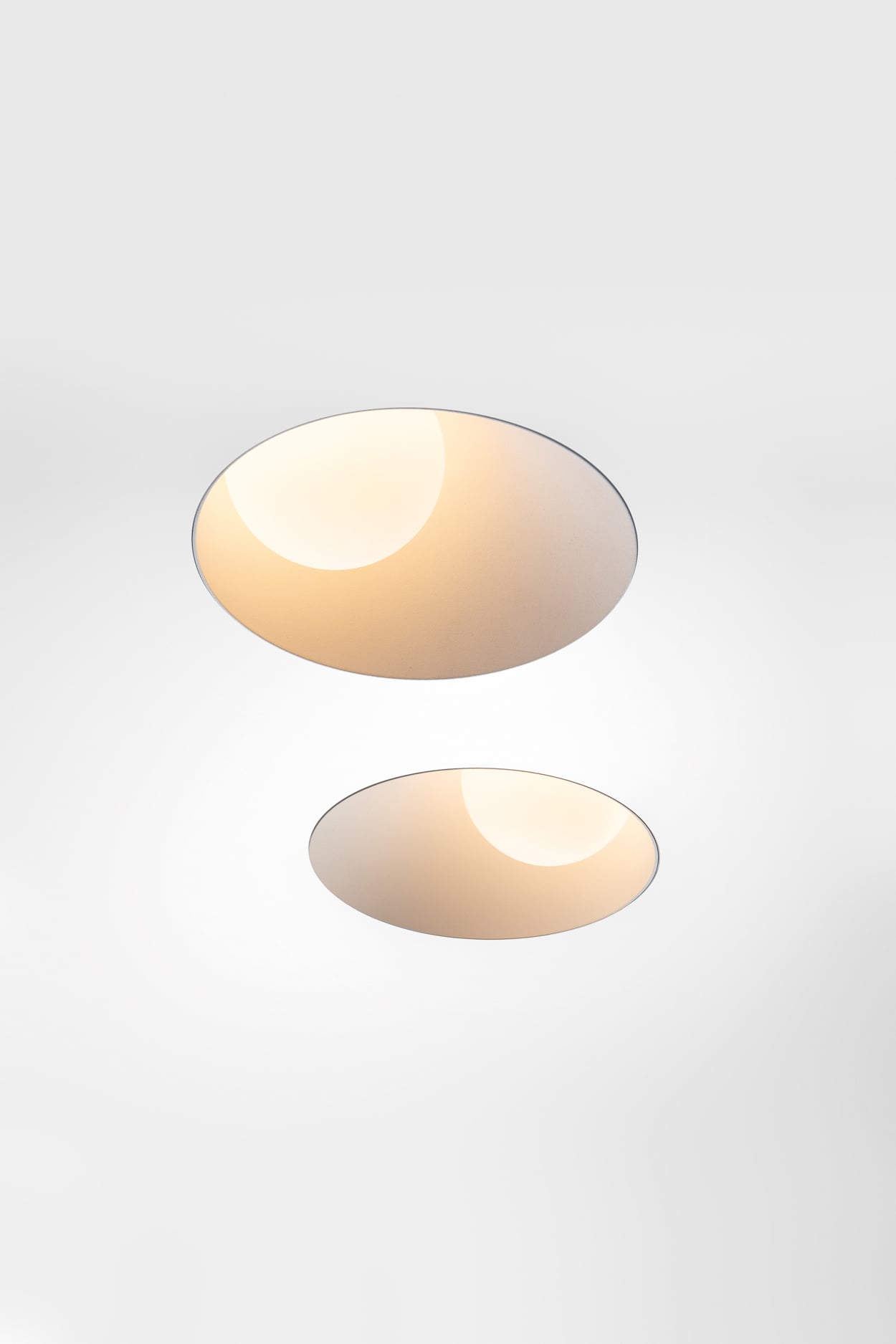 Shellby Recessed Trimless in White Structure